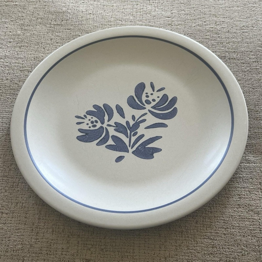 Pfaltzgraff Yorktowne Vintage 10" Dinner Plate Cottage Core